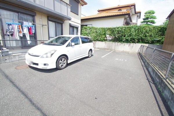 駐車場(★敷地内に駐車場あります★)