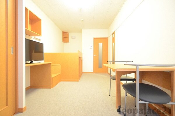 リビング・居室(同タイプ部屋の写真となり設備等は現況と異なる場合があります。)
