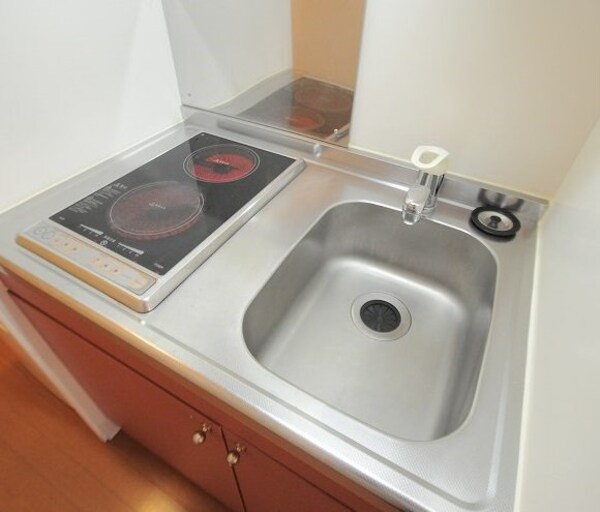 キッチン(同タイプ部屋の写真となり設備等は現況と異なる場合があります。)