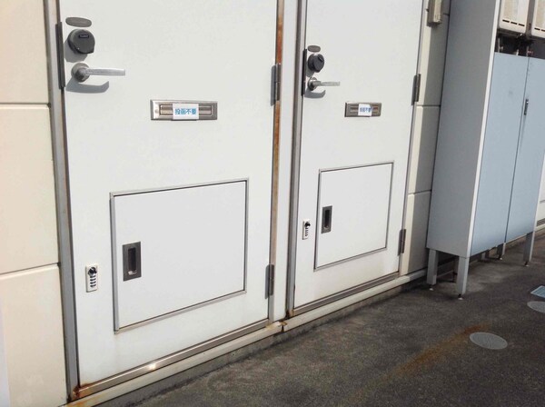 玄関(同タイプ部屋の写真となり設備等は現況と異なる場合があります。)