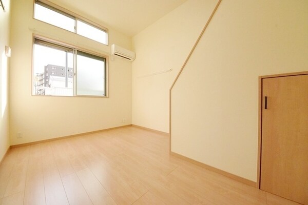 リビング・居室(日当り良好築浅おススメ物件)