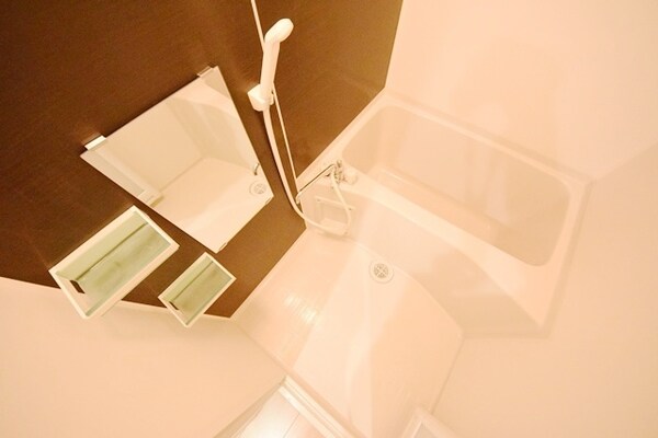 バス／シャワールーム等(日当り良好築浅おススメ物件)