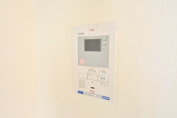 セキュリティ(★不意な訪問者も確認できる安心モニターホン★)