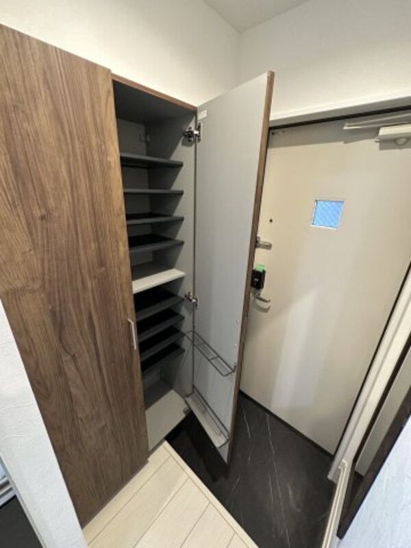 玄関(同施工タイプ)