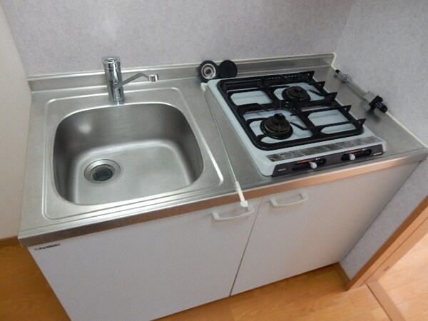 キッチン(★長谷駅近の賃貸物件！お洒落な雰囲気で住環境良好です！★)