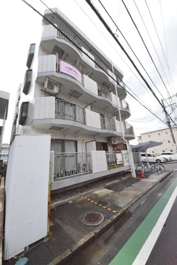 外観(★駅か徒歩8分★買い物施設充実★)