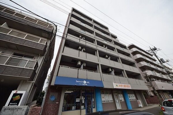 外観(★★慶応￥日大・横浜薬科大までのバスも駅から運行中★★)
