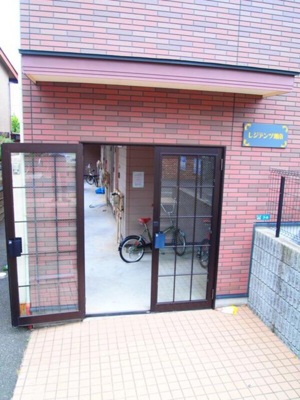 エントランス(★閑静な住宅街　独立洗面台★)