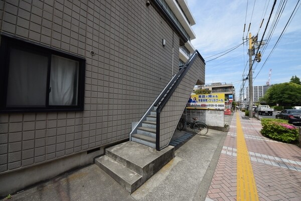 エントランス(★★共用階段★★)