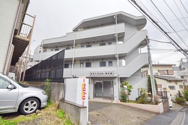 外観(★タイル壁の重厚な建物です★)