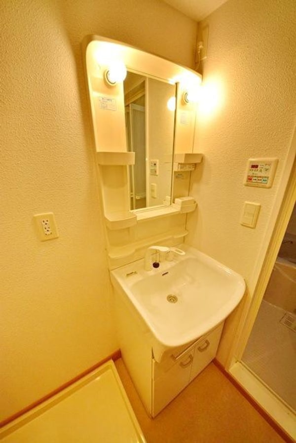 洗面(★嬉しい朝にも嬉しい独立洗面台完備★)