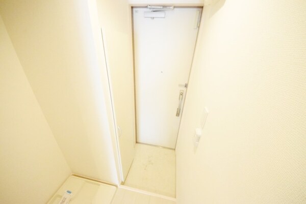 玄関(★★シューズボックスが魅力的★★)