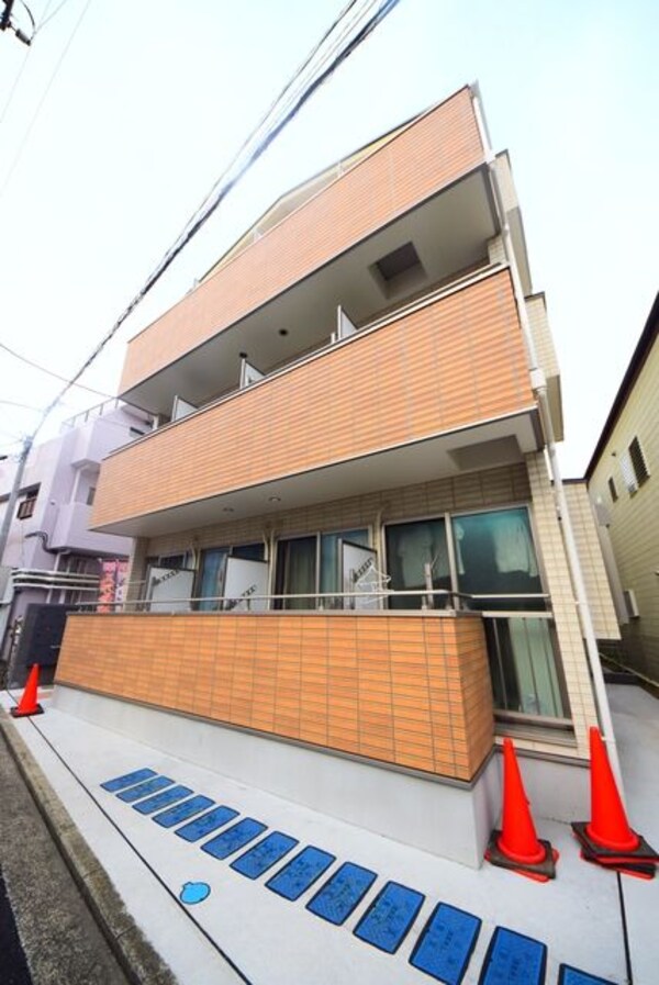 外観(★★駅まで1分★★)