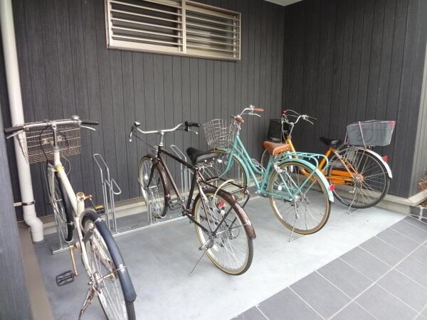 共有部分(◇　１部屋１台自転車置き場　◇)