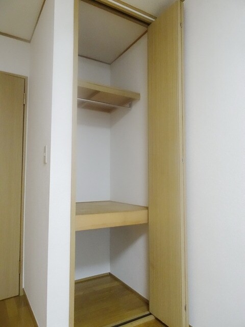 物件内観写真6　(★奥行あるウォークインクローゼット★)