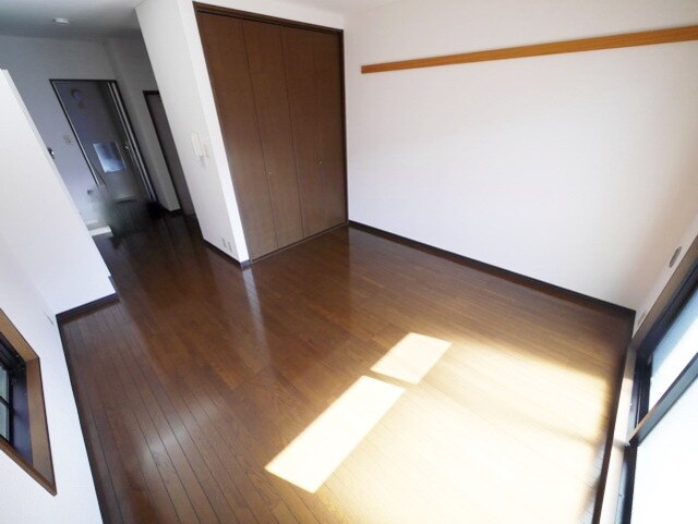 物件内観写真2　(★リビング)