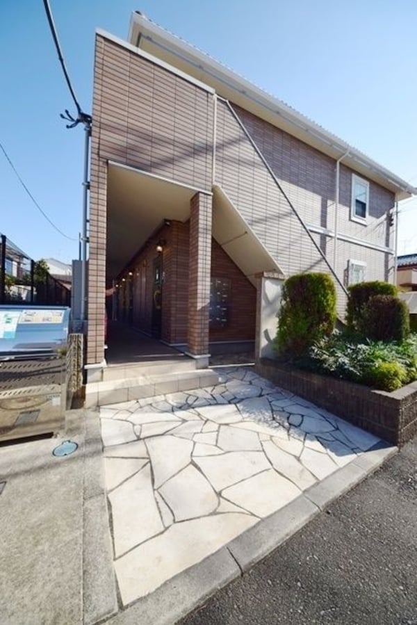 エントランス(★お部屋探しはタウンハウジング大和店まで★)