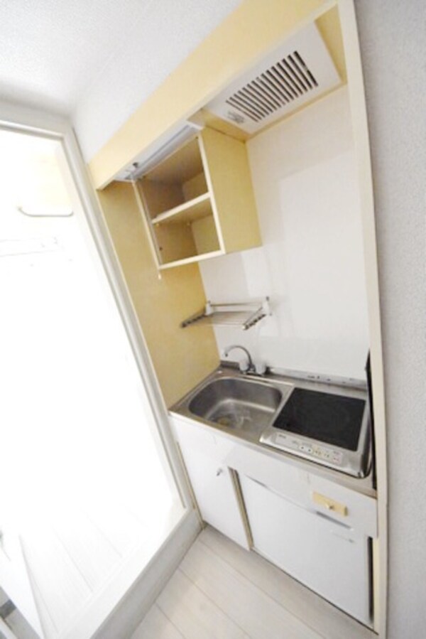 キッチン(★収納スペースが豊富★)