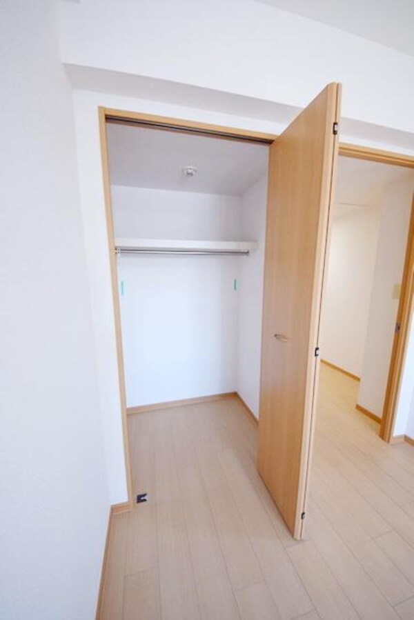 設備(★★風通しの良い2面採光★★)