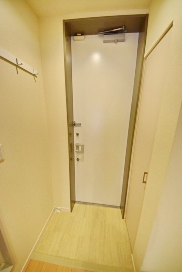 玄関(★充実設備で快適生活★)