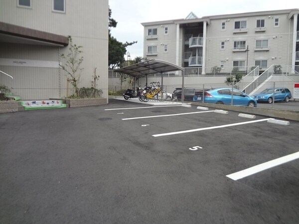 駐車場(★駐車場★)