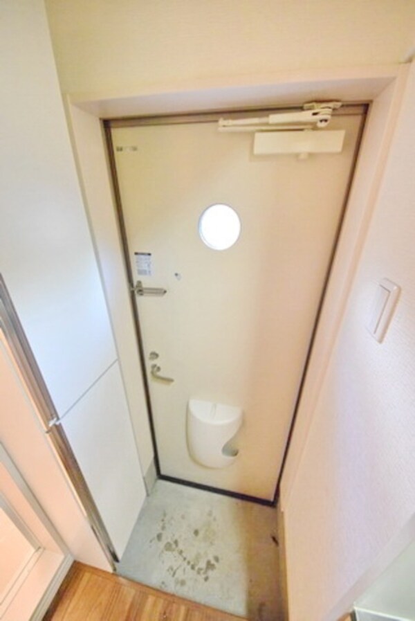 玄関(他号室参考写真)