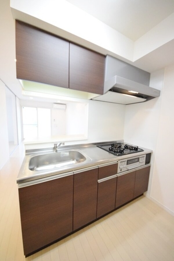 キッチン(★築浅・広々１LDK★)