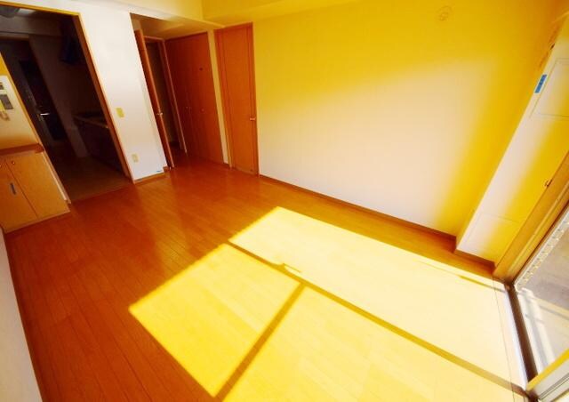 物件内観写真5　(★★明るい居室★★)