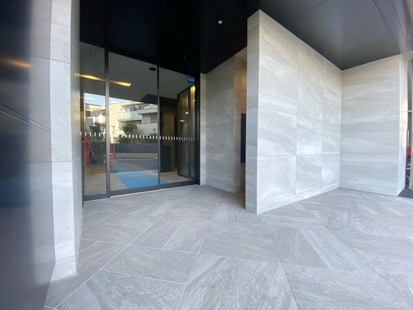 エントランス(エントランス)