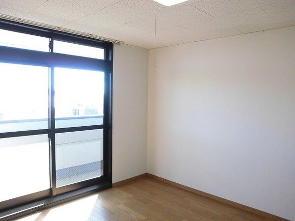 子供部屋(2Fはジュータンになります。)