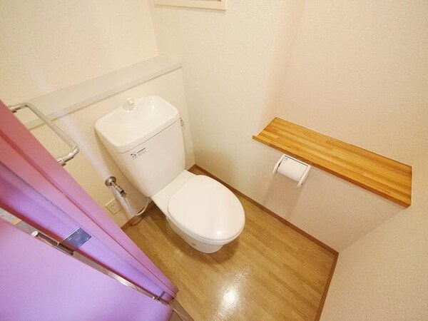 トイレ(※別部屋イメージ)