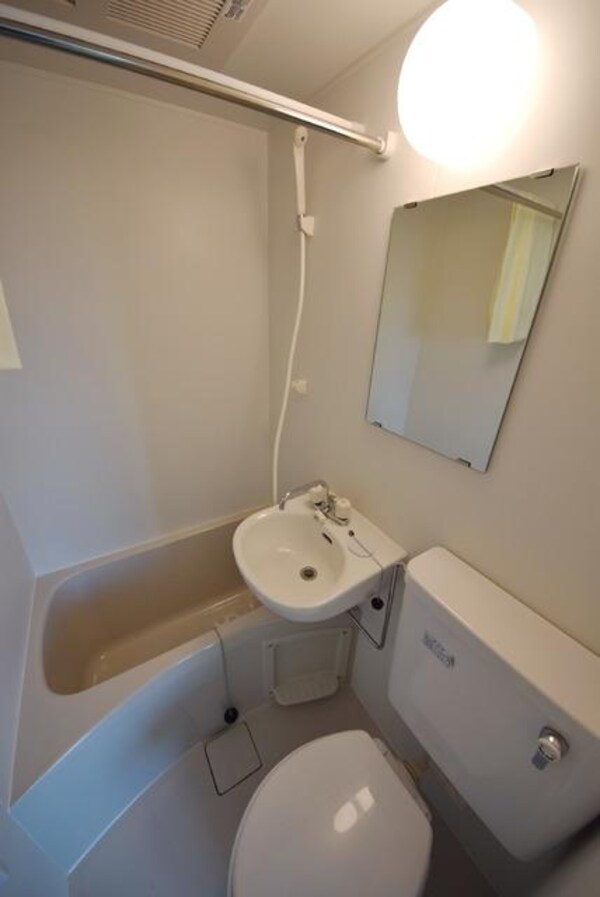 バス／シャワールーム等(浴室乾燥機能付)