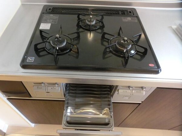 設備(3口グリル付ガスシステムキッチン)