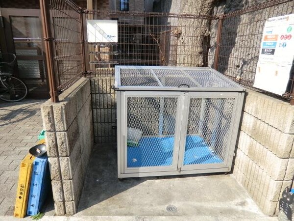 共有部分(ゴミステーション完備)