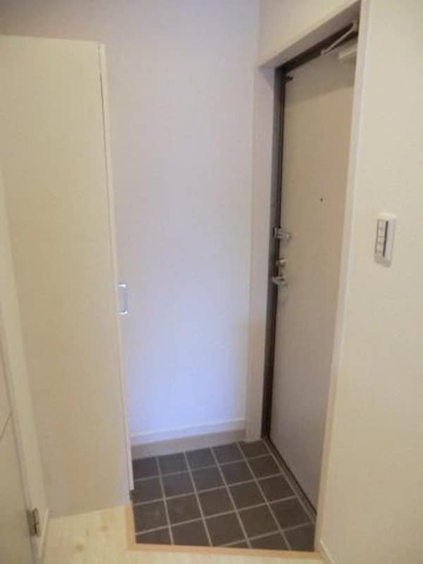 玄関(下駄箱付き玄関)