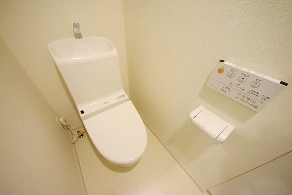 トイレ(※同物件他部屋参考写真)