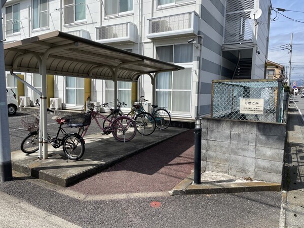 共有部分(駐輪場・ゴミステーション)
