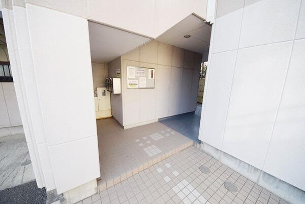 エントランス(★見学希望等はタウンハウジング湘南台店までお気軽に♪★)