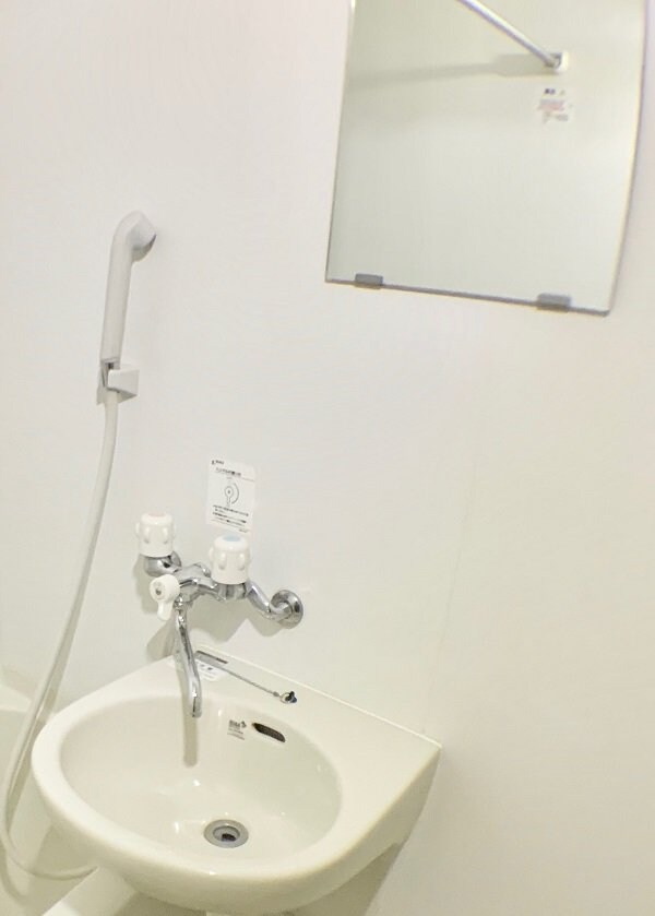 洗面(同タイプ部屋の写真となり設備等は現況と異なる場合があります)