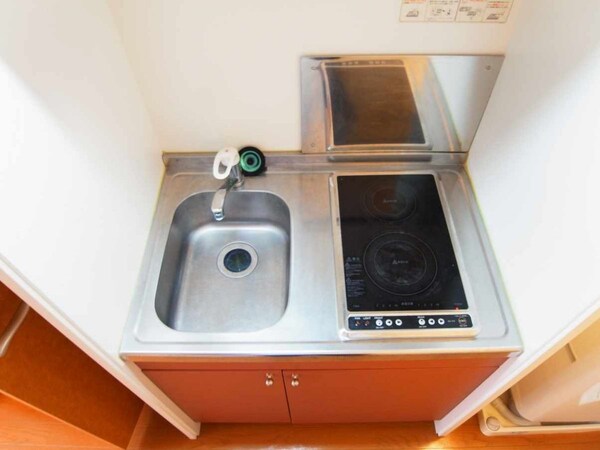 キッチン(同タイプ部屋の写真となり設備等は現況と異なる場合があります。)