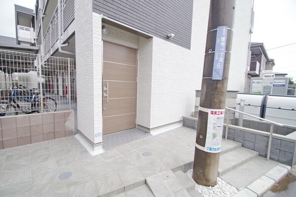 エントランス(タウンハウジング本厚木店)