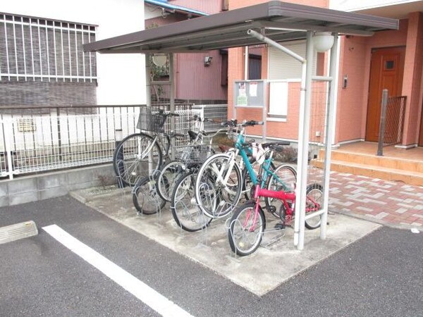 共有部分(★敷地内屋根付き駐輪場★)