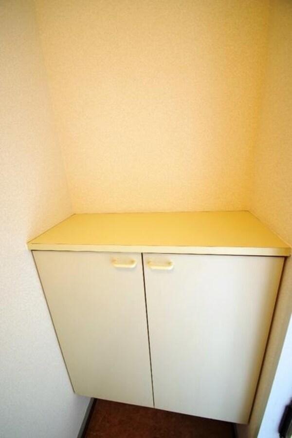 設備(★シューズＢＯＸ★)