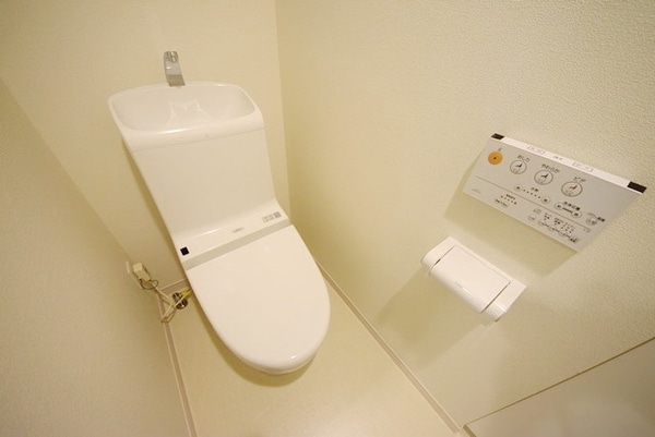 トイレ(★駅近ハイグレードマンション、設備充実(写真は204号室で…)