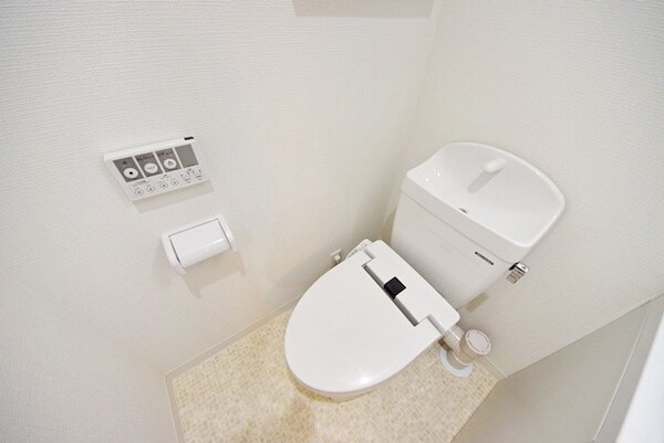 トイレ(★★快適な温水洗浄便座★★)