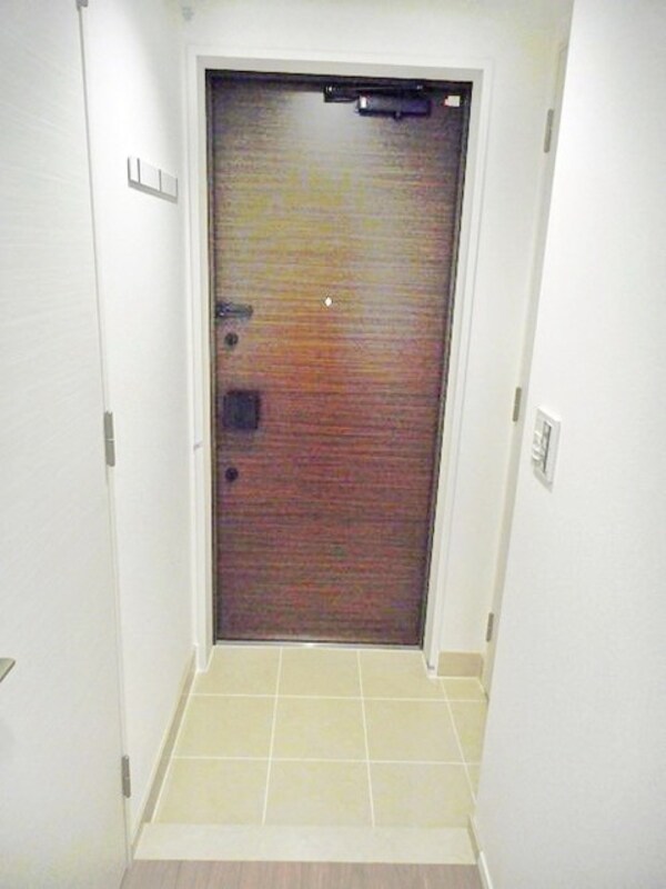 玄関(お部屋探しは株式会社　タウンハウジング　までお気軽にお問合…)