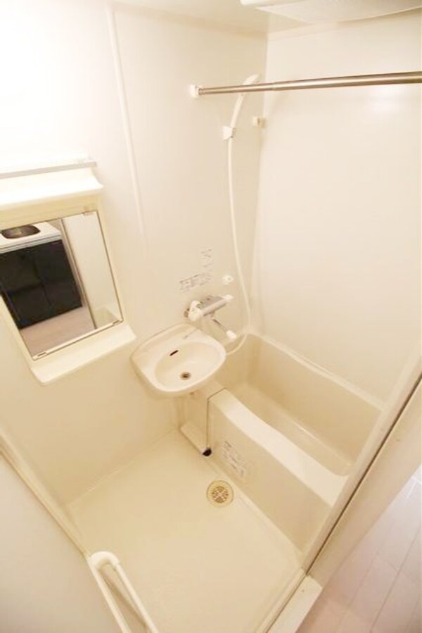 バス／シャワールーム等(お部屋探しは株式会社　タウンハウジング　までお気軽にお問合…)