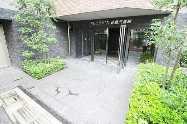 エントランス(部屋探しは株式会社　タウンハウジング　までお気軽にお問合せ…)