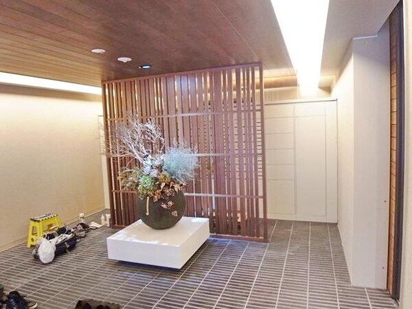 ロビー(部屋探しは株式会社　タウンハウジング　までお気軽にお問合せ…)