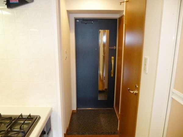 玄関(お部屋探しは株式会社　タウンハウジング　までお気軽にお問合…)